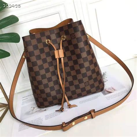 louis vuitton neonoe purse.